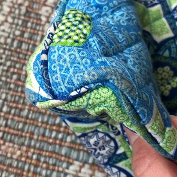 Vera Bradley purse in shades of blue & lime green - Picture 8 of 8